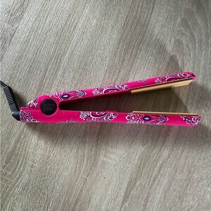 NWOT … ULTRA CHI “Paisley” Flat Iron